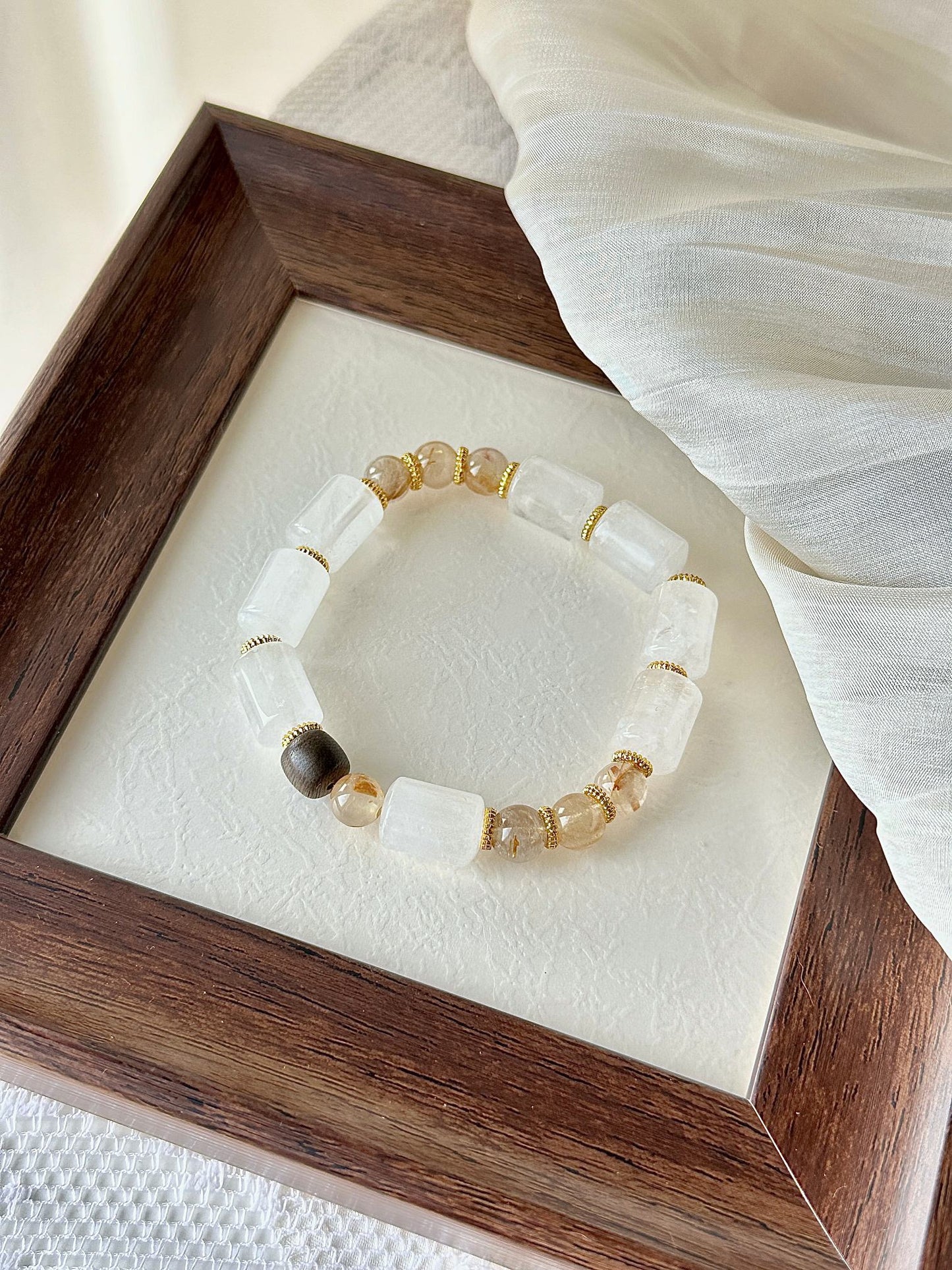 Phantom Barrel - Bead Crystal Bracelet